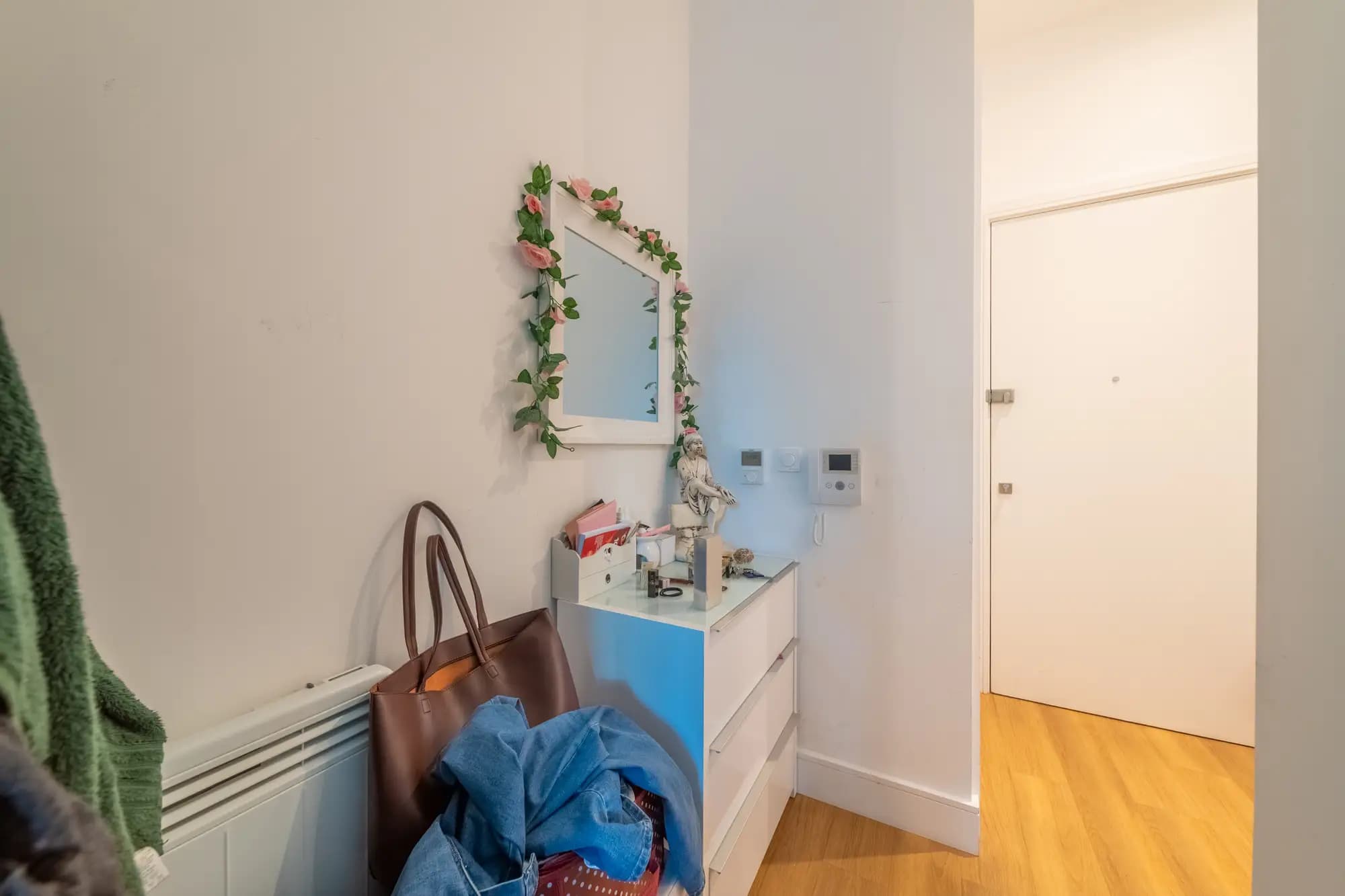 property photo 11 of 18