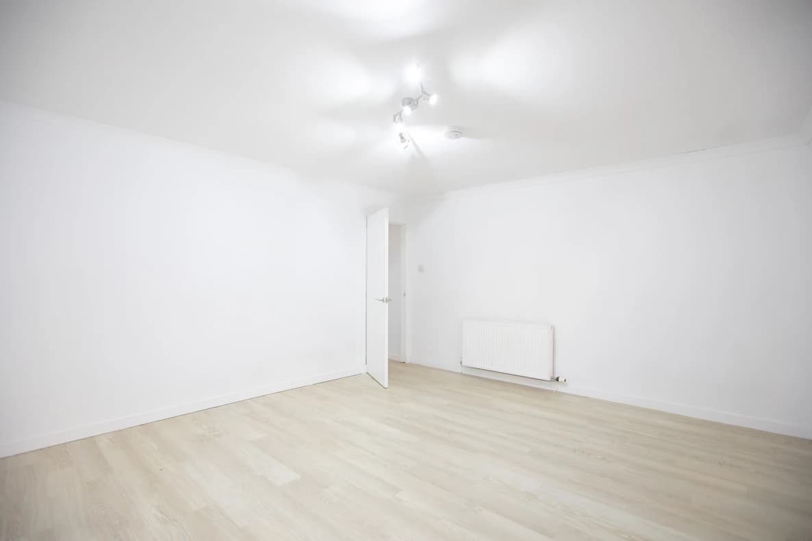 property photo 19 of 29