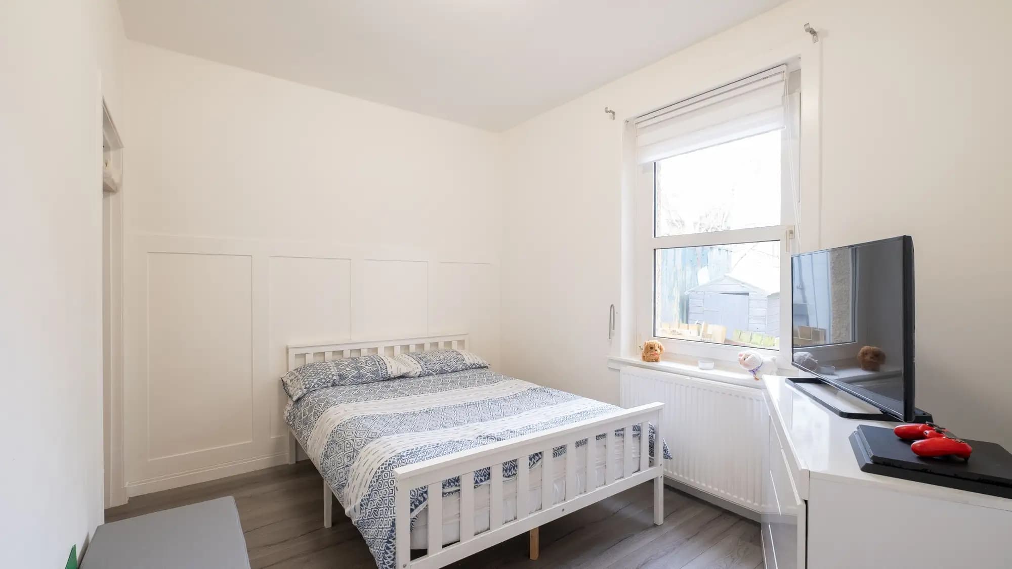 property photo 15 of 25