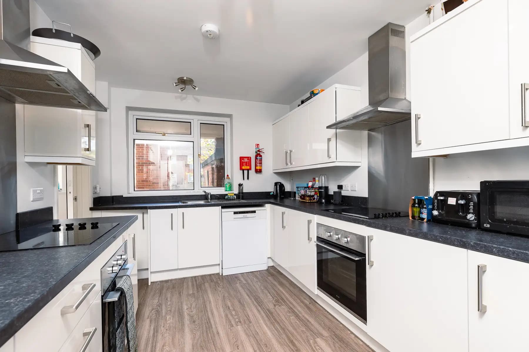 property photo 7 of 21