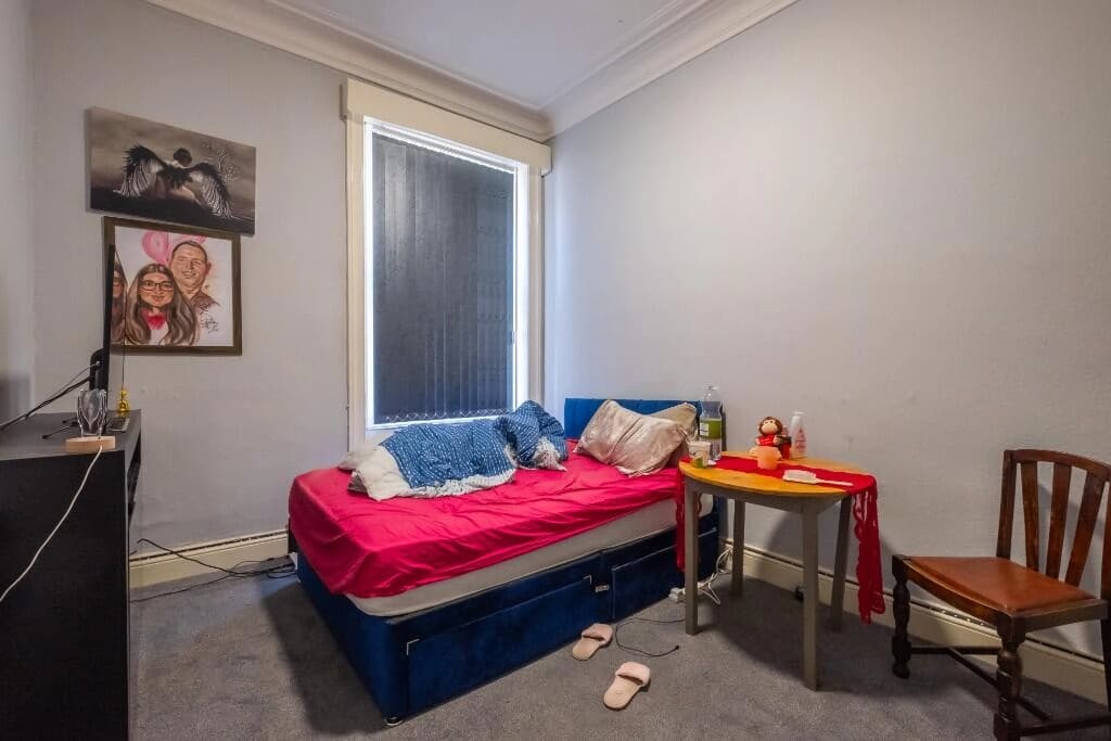 property photo 10 of 40