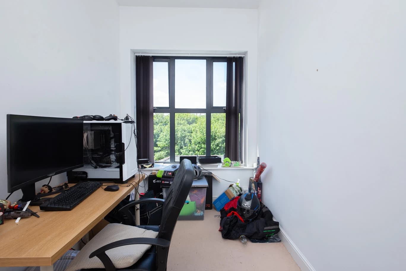 property photo 13 of 19