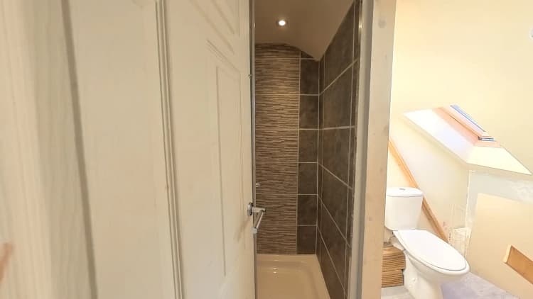 property photo 12 of 37