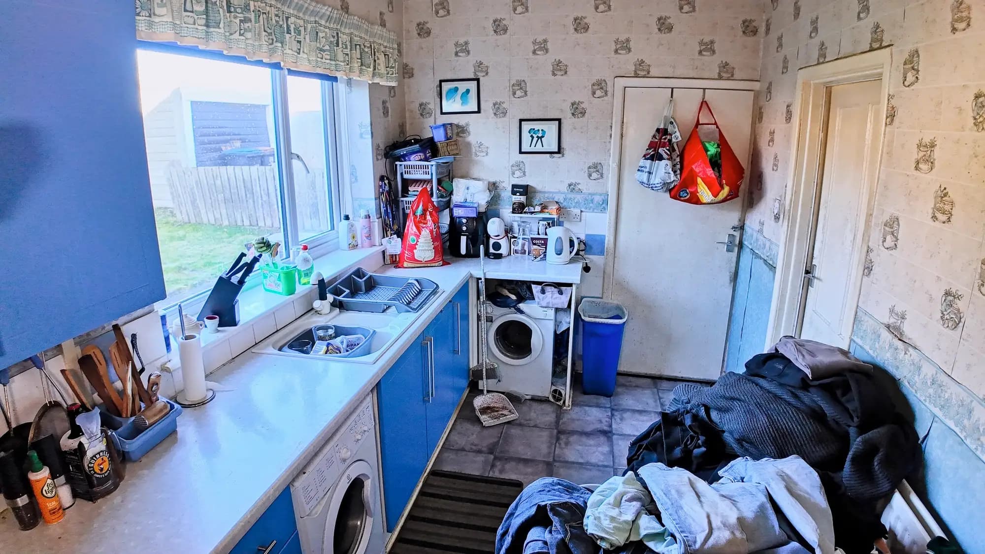 property photo 5 of 21