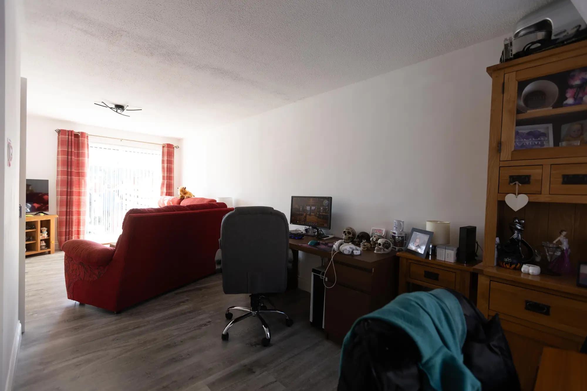 property photo 4 of 31