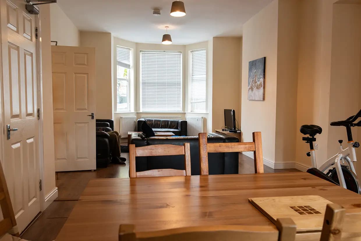 property photo 3 of 40