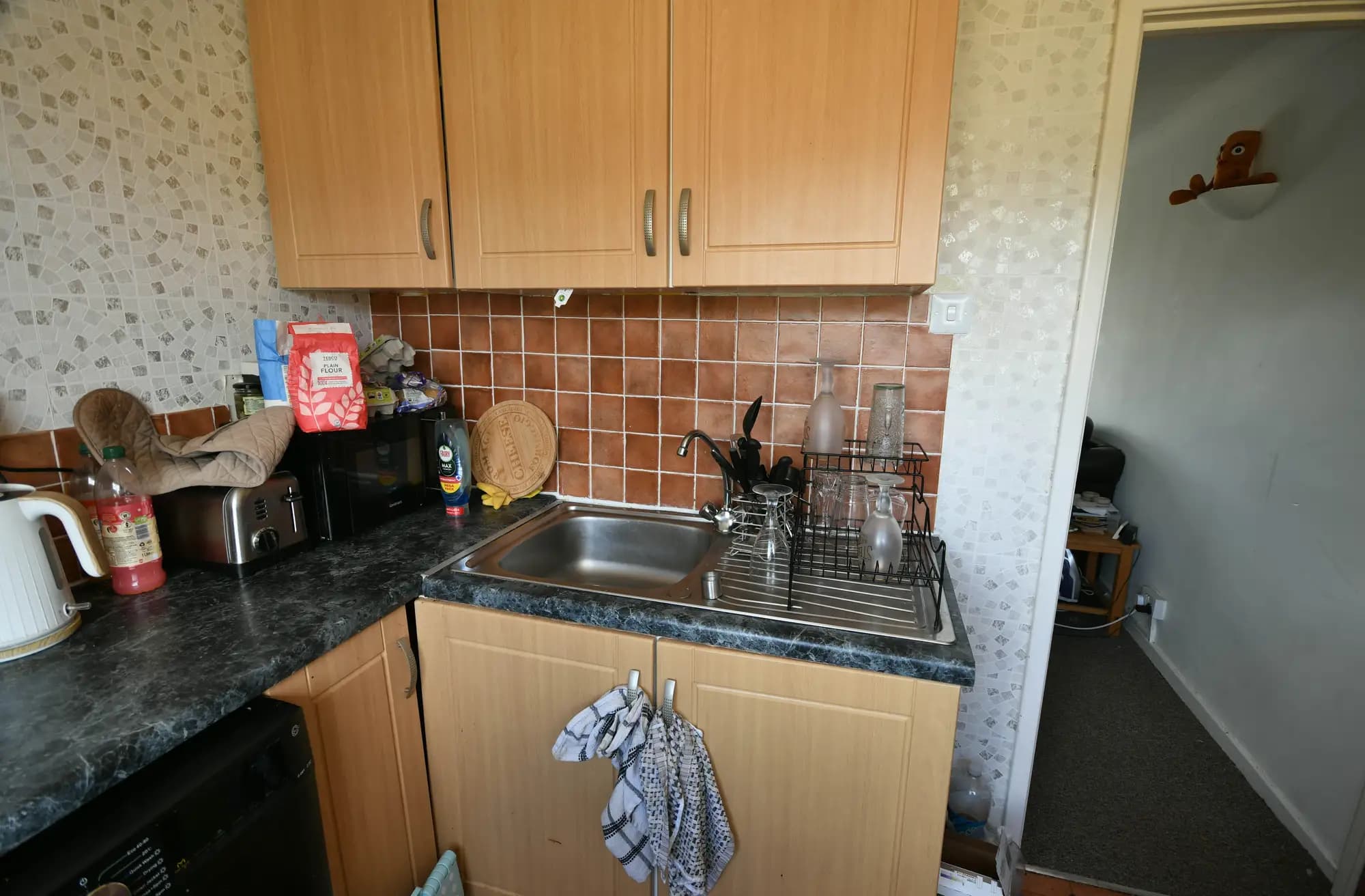 property photo 7 of 16
