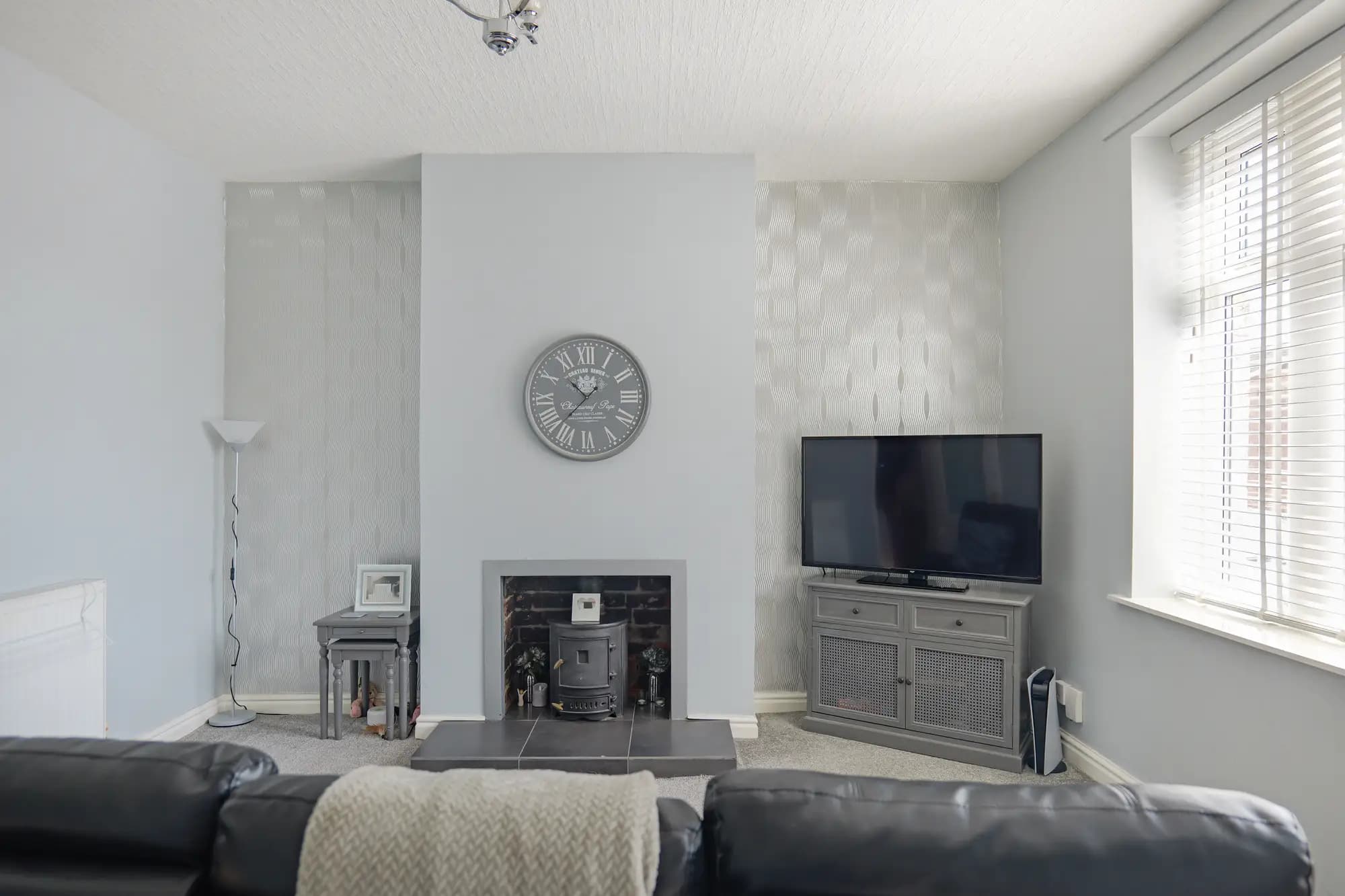 property photo 2 of 31