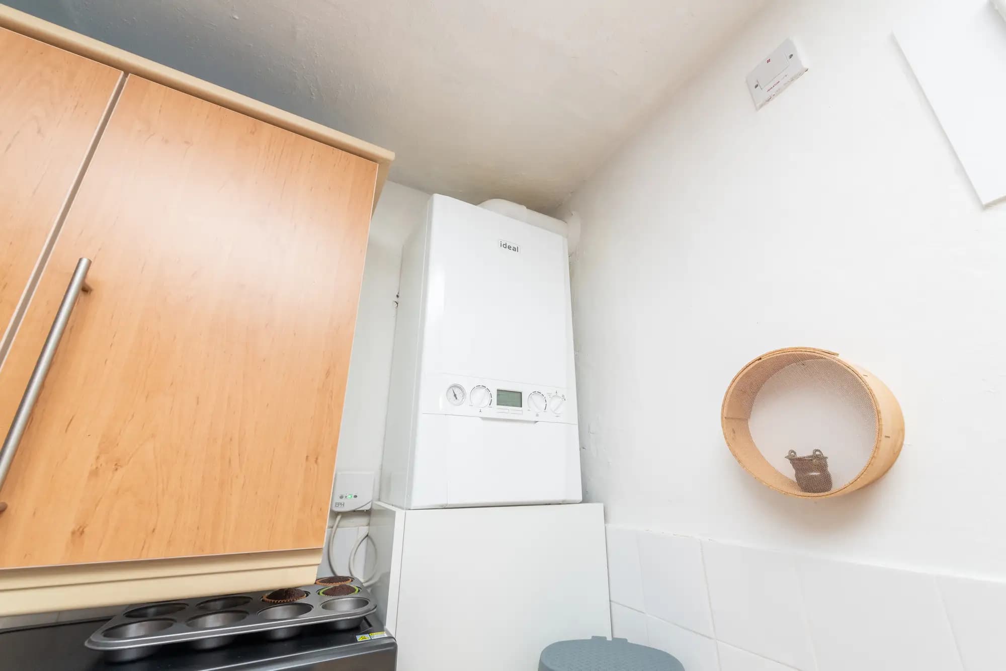 property photo 18 of 30