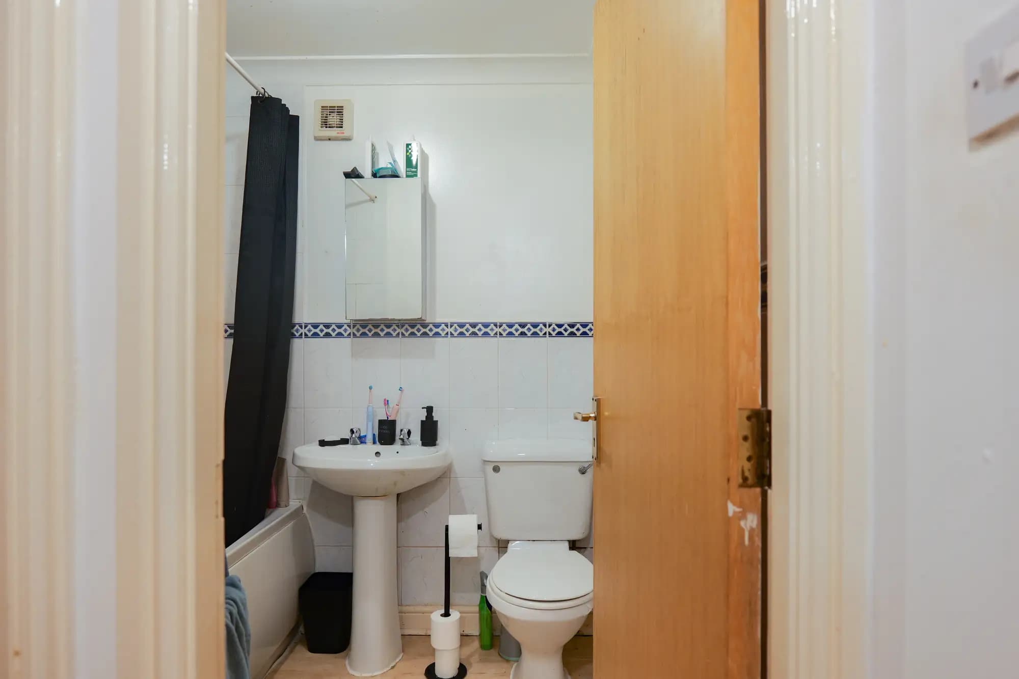 property photo 8 of 24