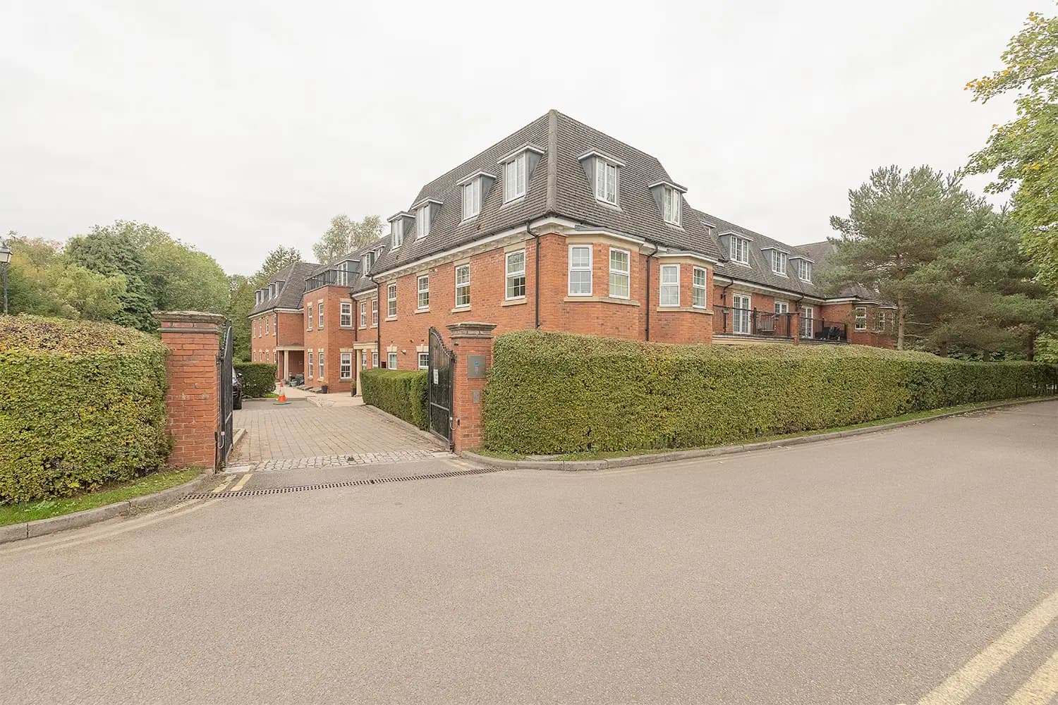 property photo 1 of 20