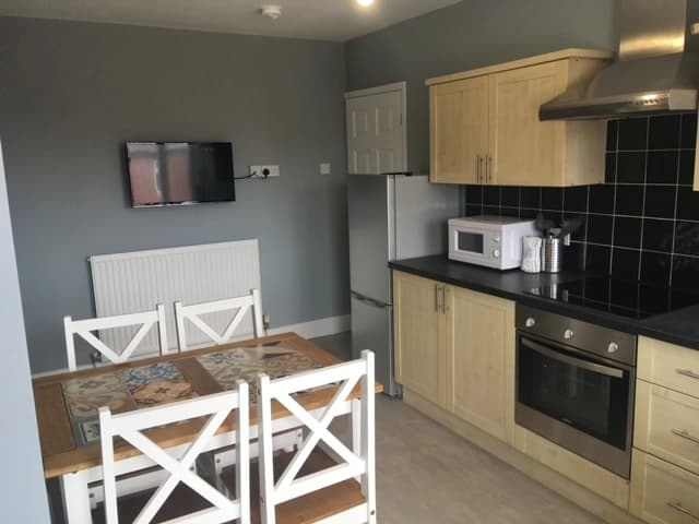 property photo 5 of 40