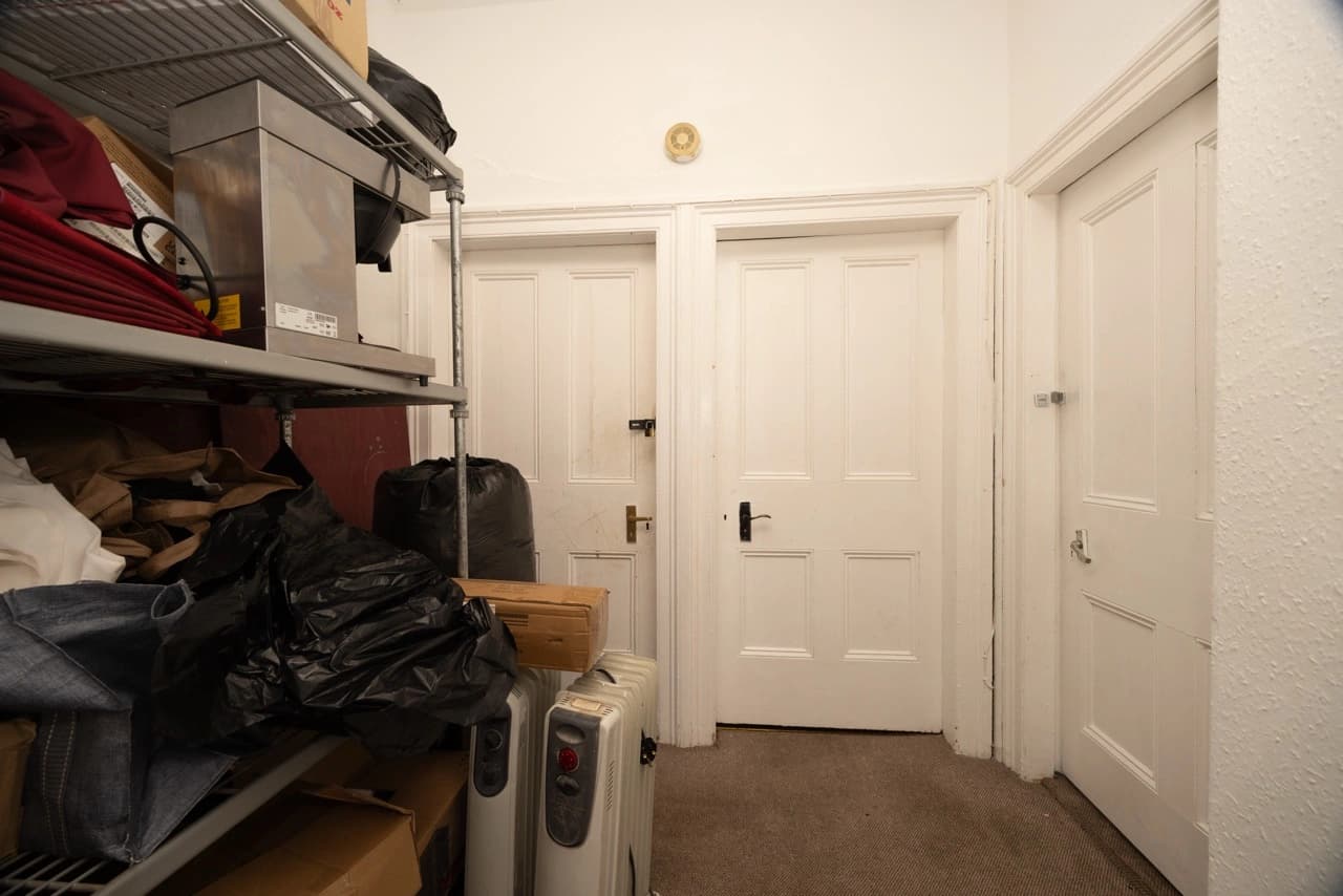 property photo 31 of 37