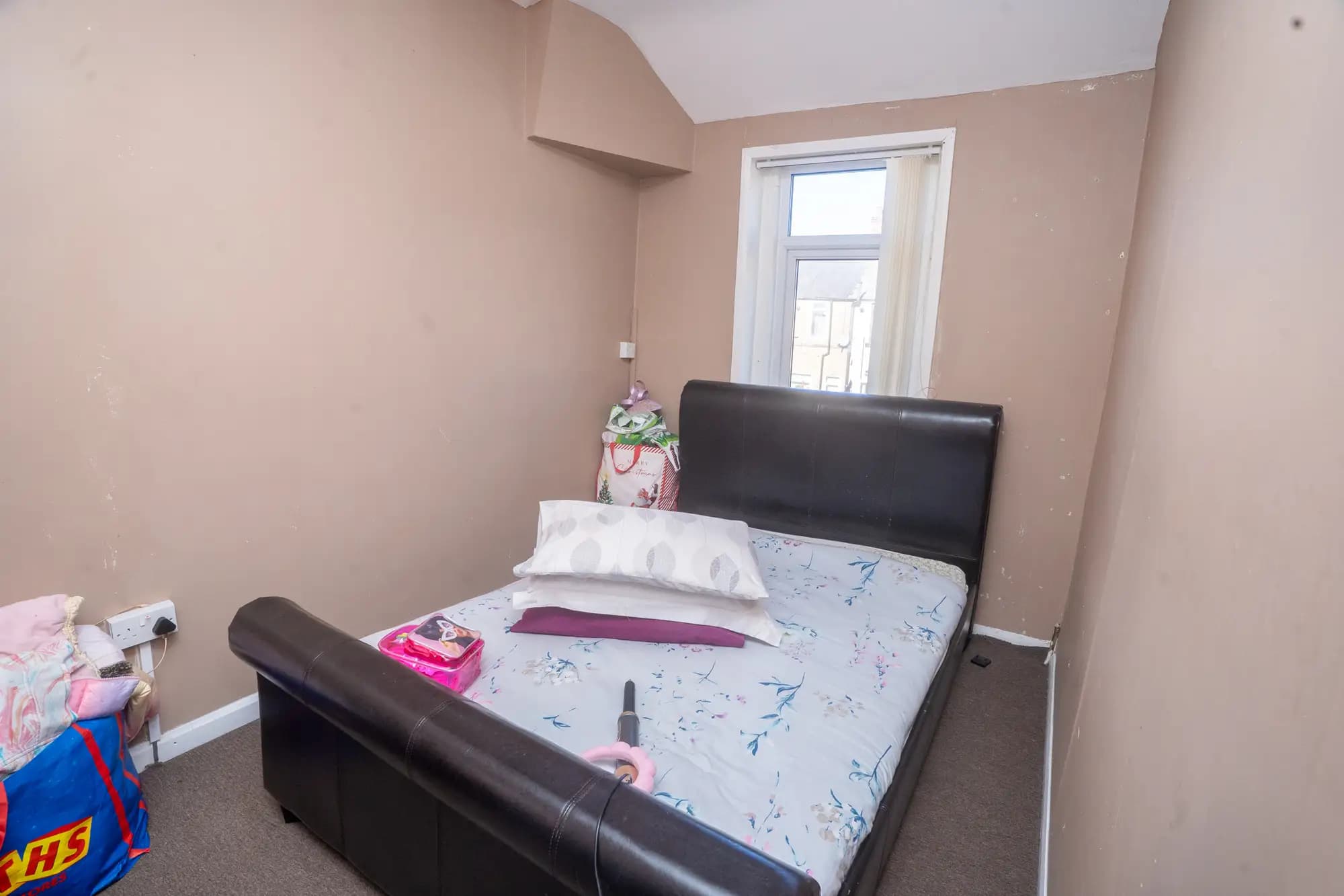 property photo 12 of 18