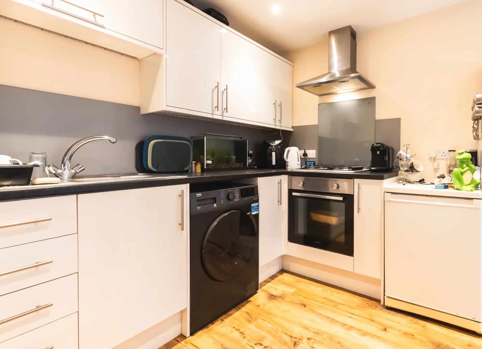 property photo 9 of 29