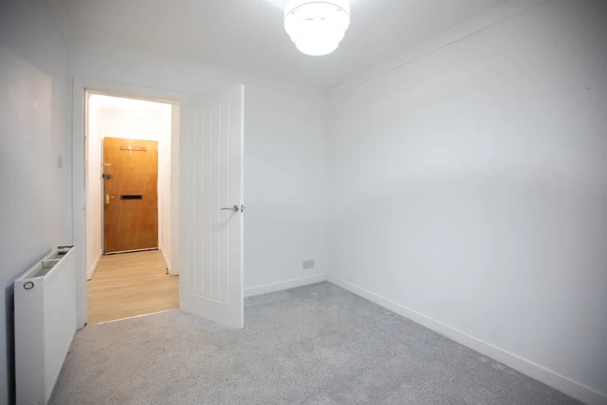 property photo 15 of 29