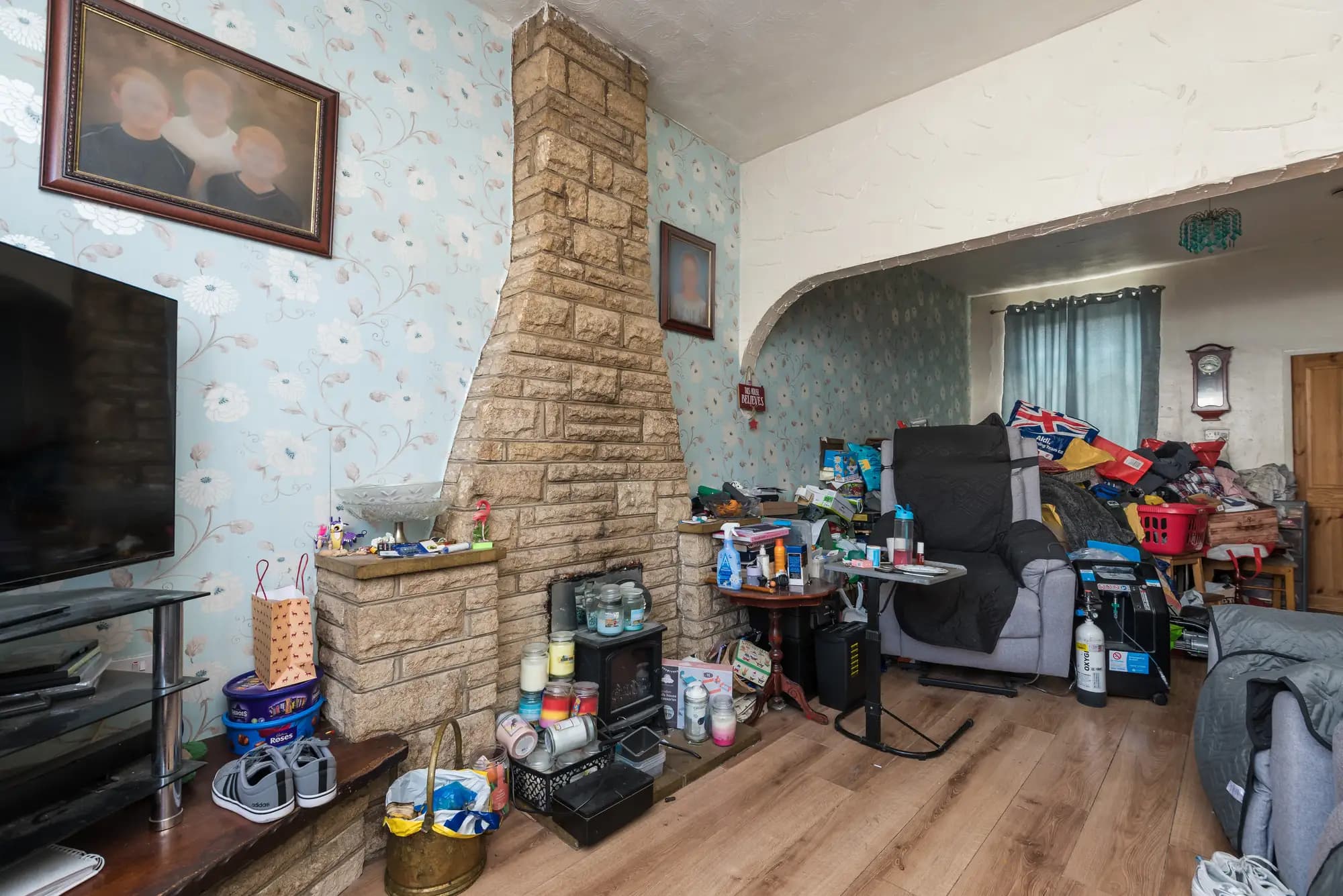 property photo 3 of 17