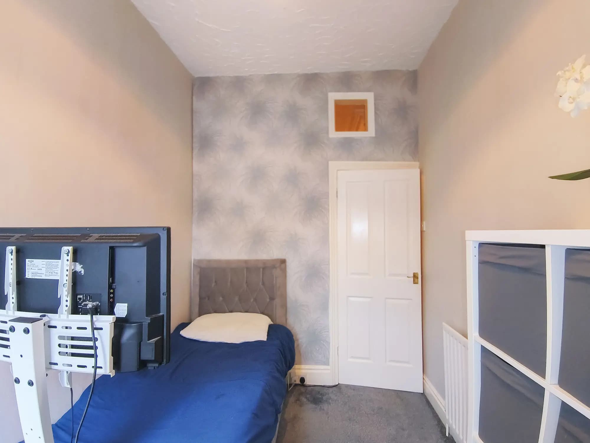 property photo 10 of 13