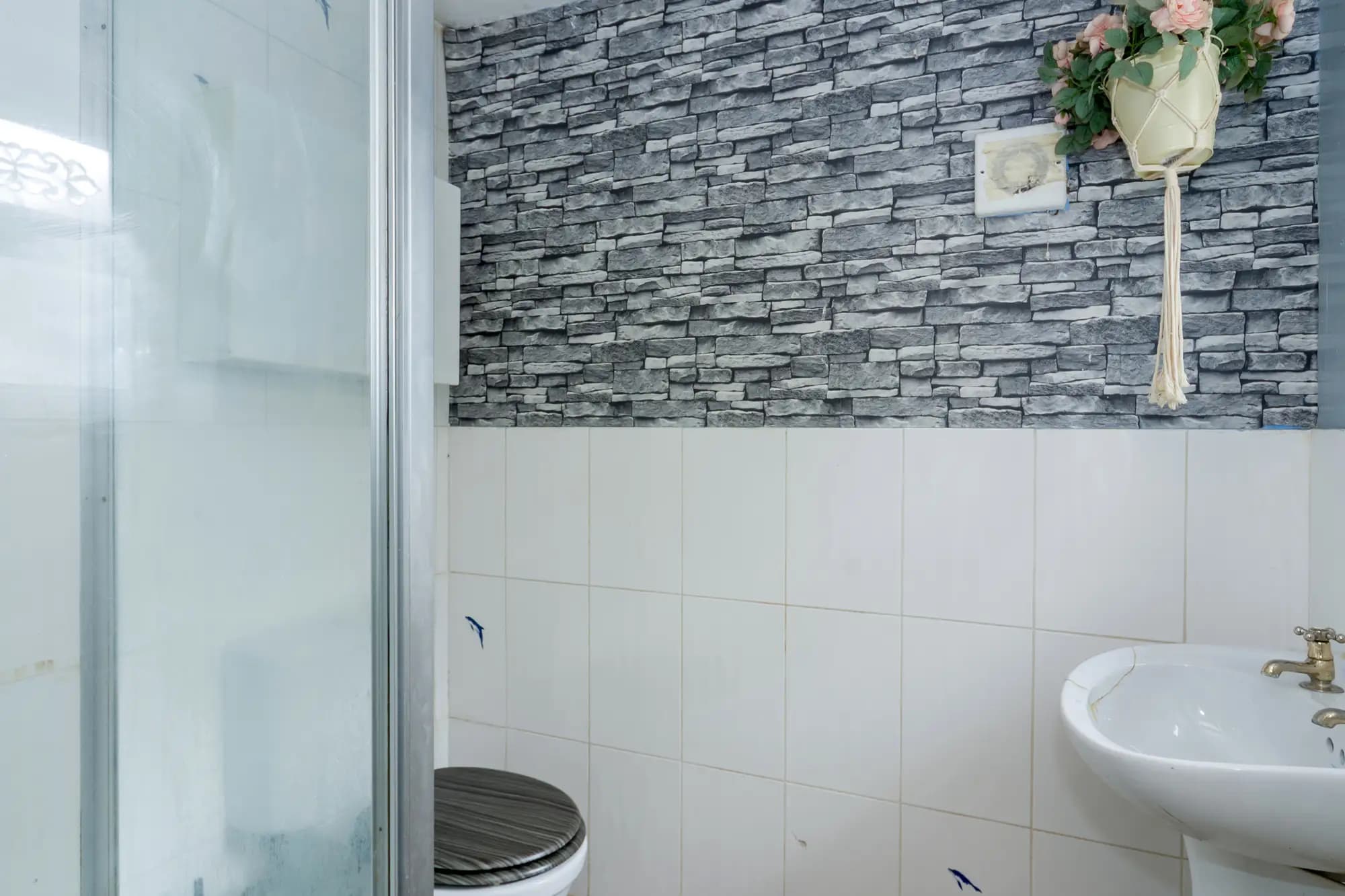 property photo 11 of 27