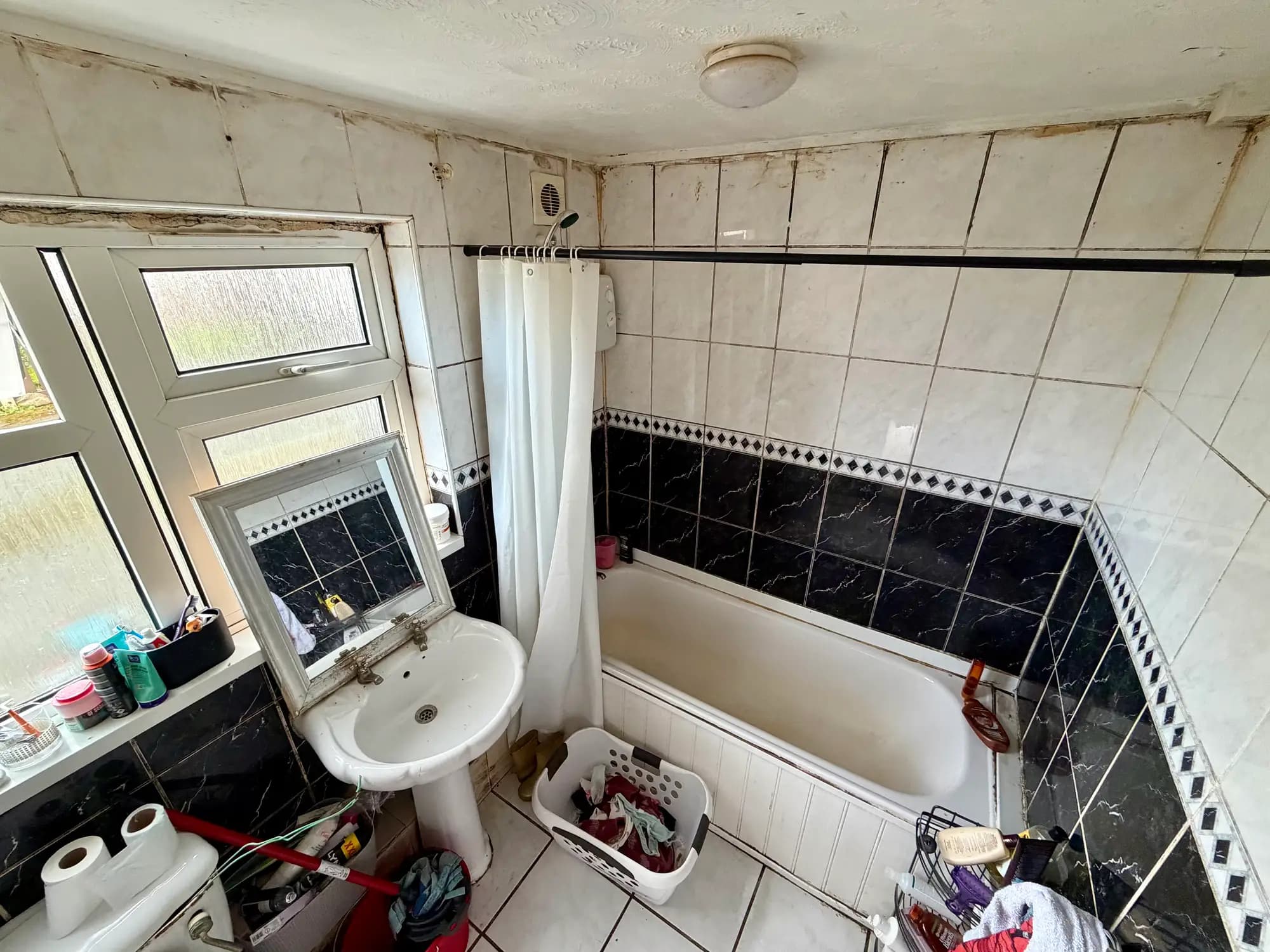 property photo 10 of 28