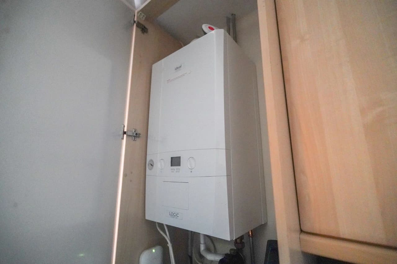 property photo 20 of 25