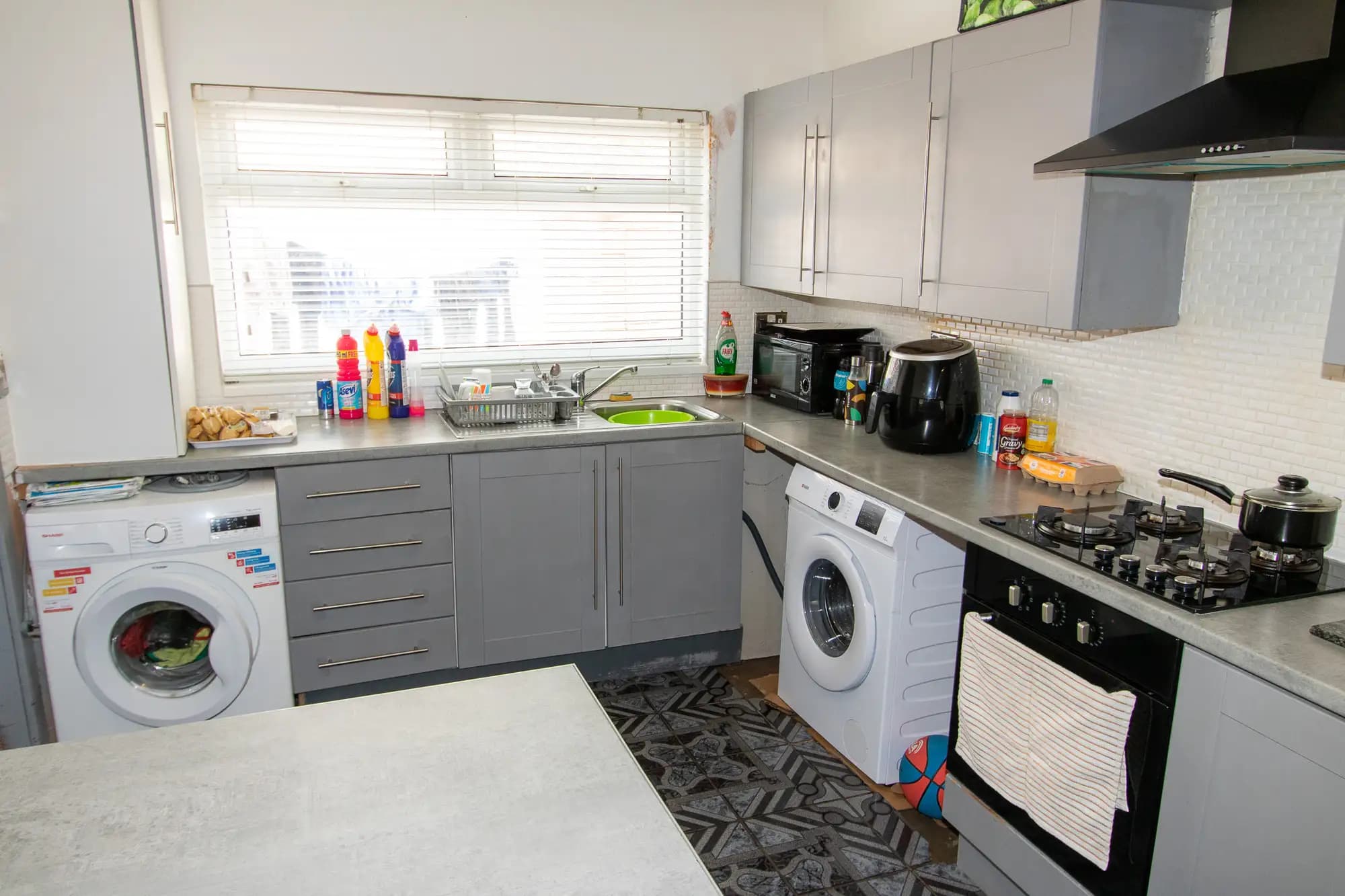property photo 7 of 25