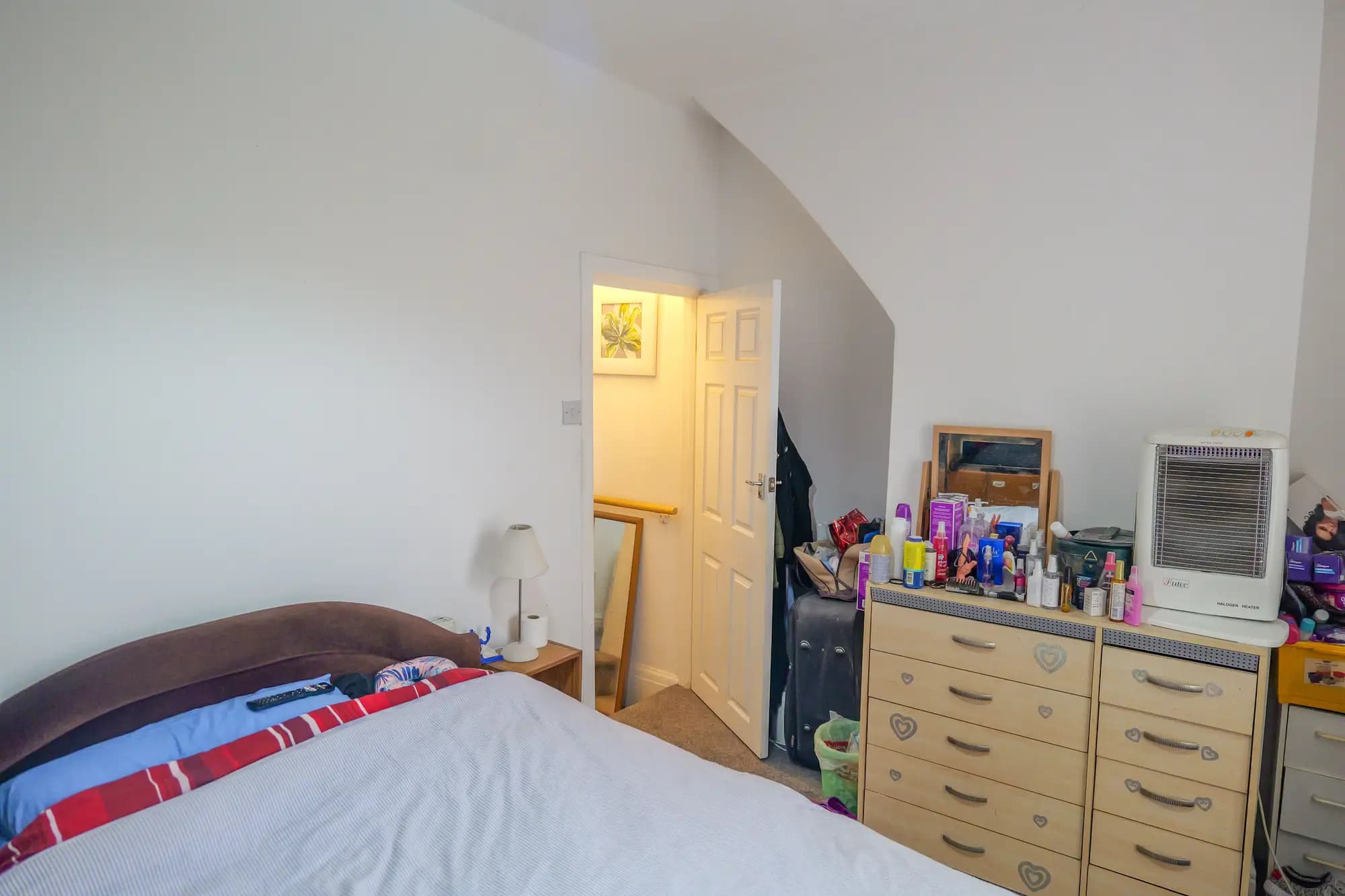 property photo 9 of 27