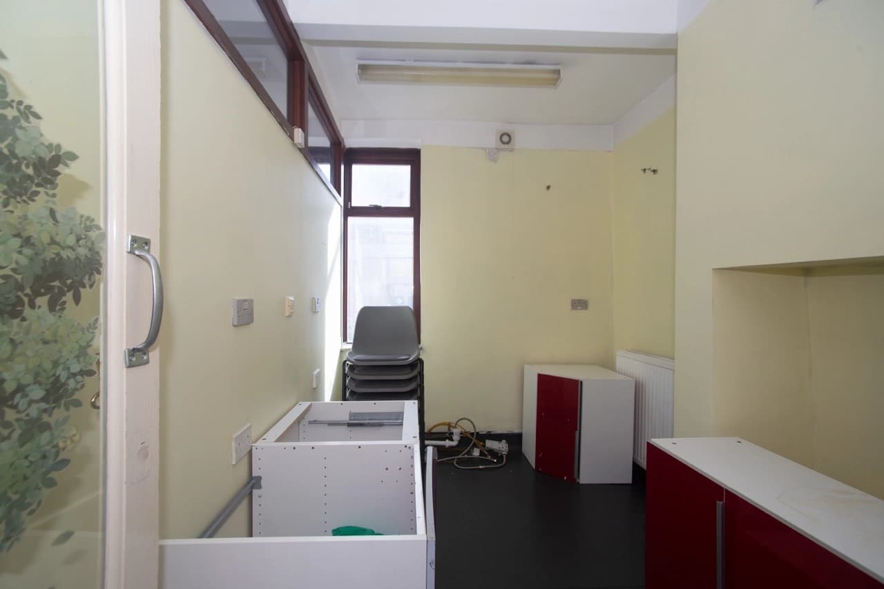 property photo 23 of 33