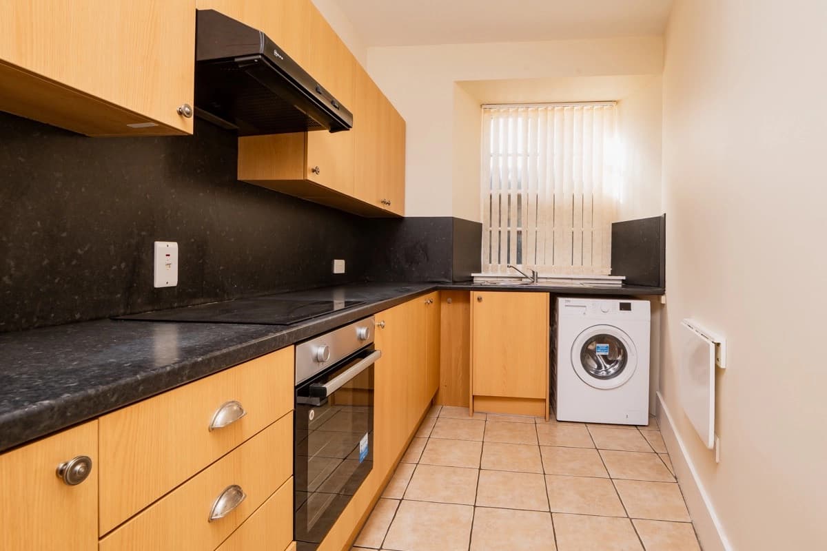 property photo 6 of 22
