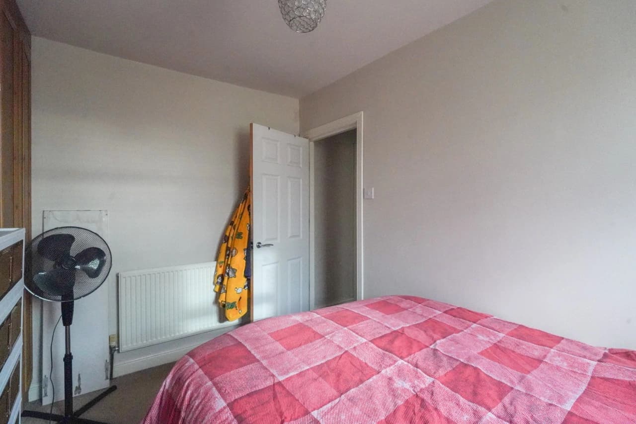 property photo 13 of 22