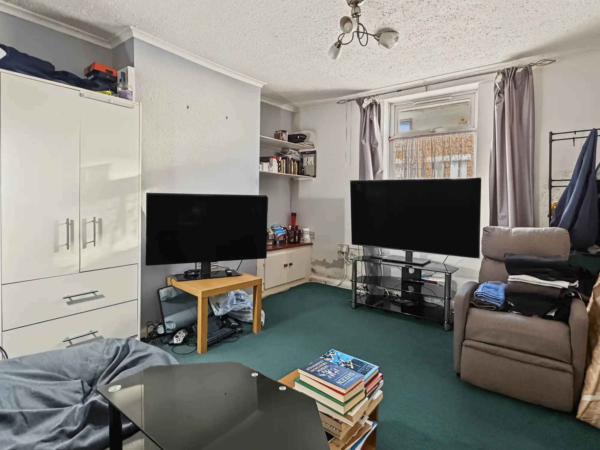 property photo 10 of 26