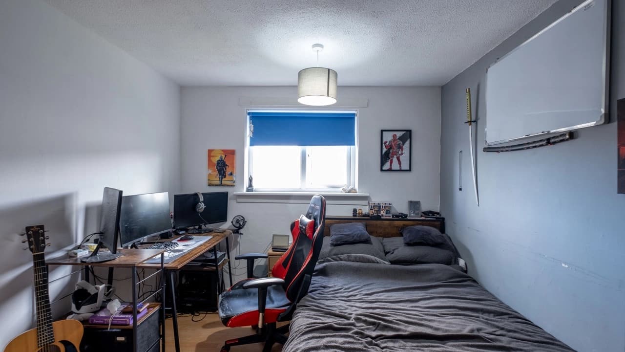 property photo 15 of 20