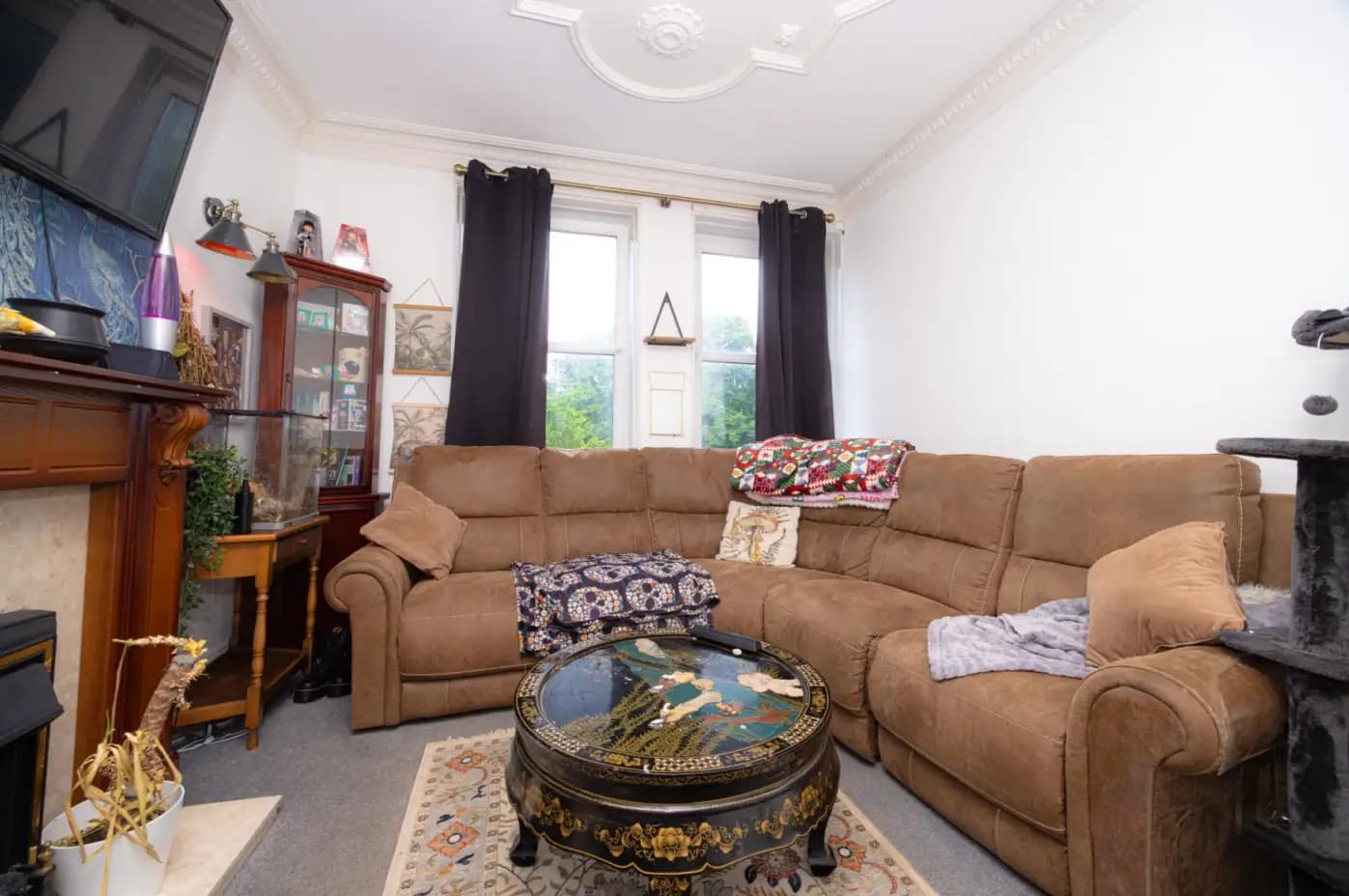 property photo 3 of 34