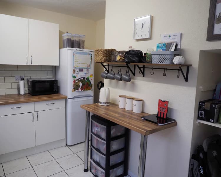 property photo 5 of 19