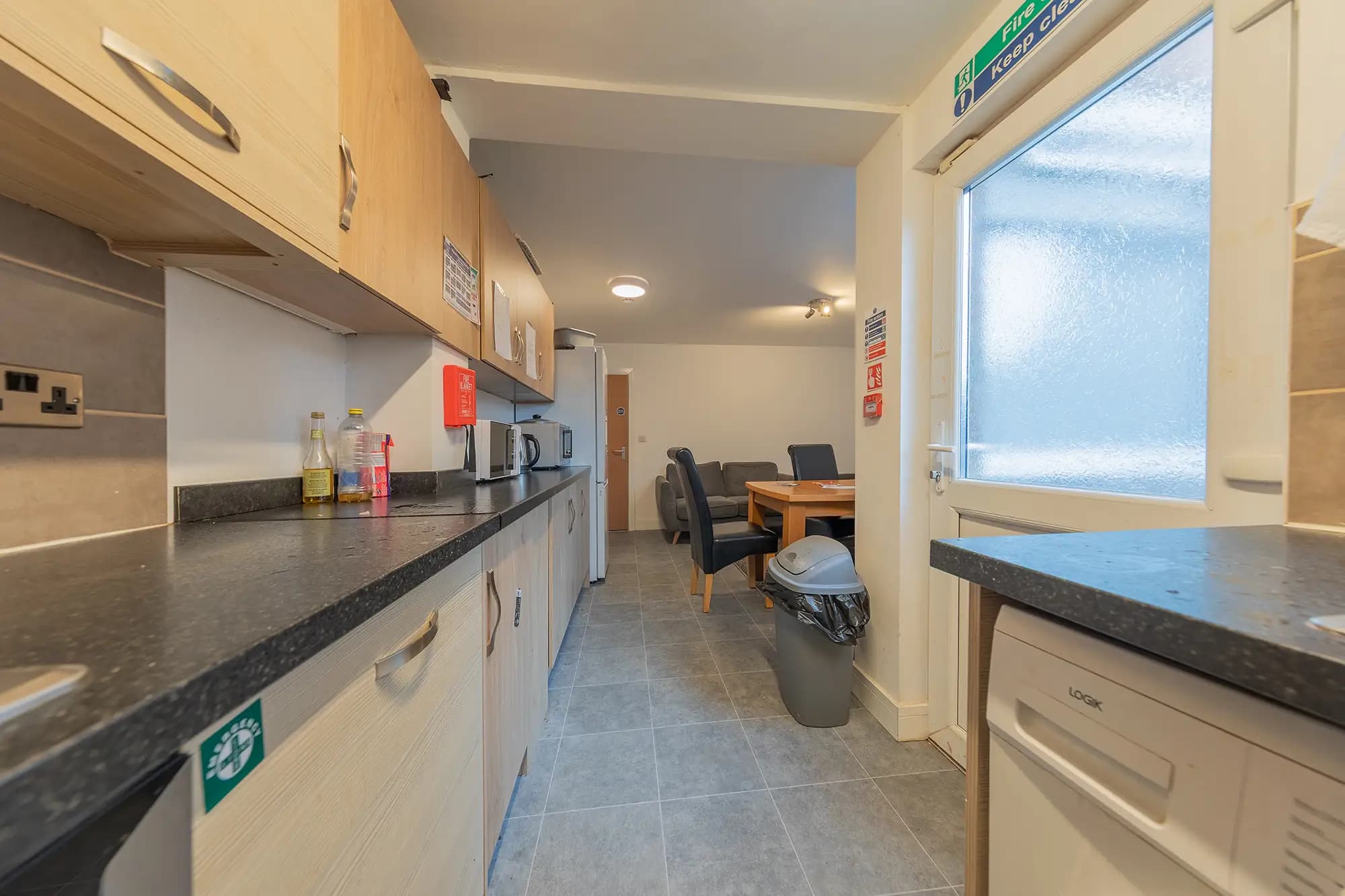 property photo 4 of 27