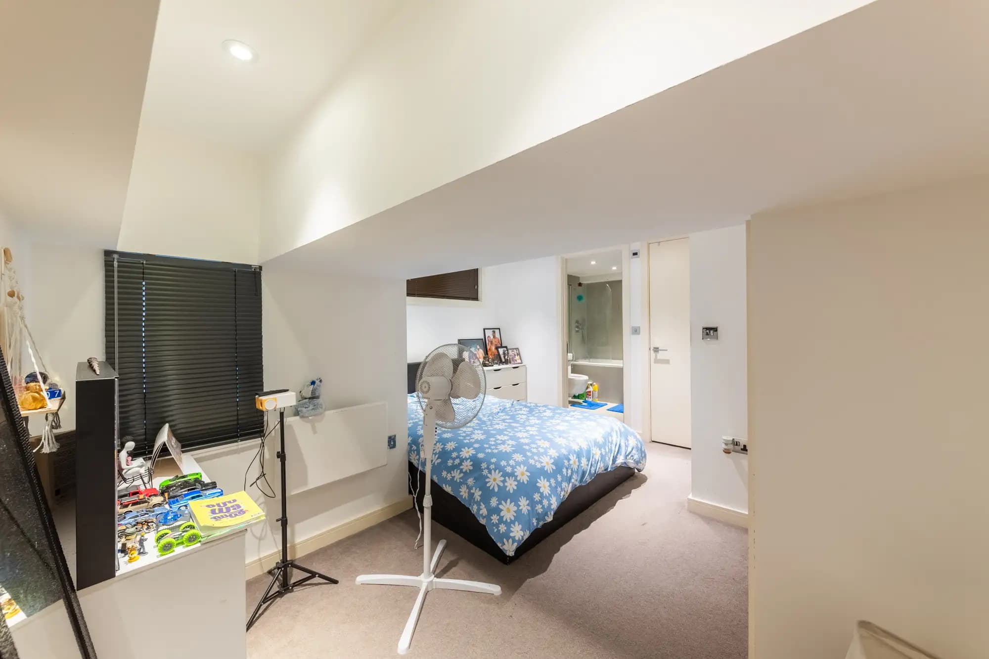 property photo 12 of 19