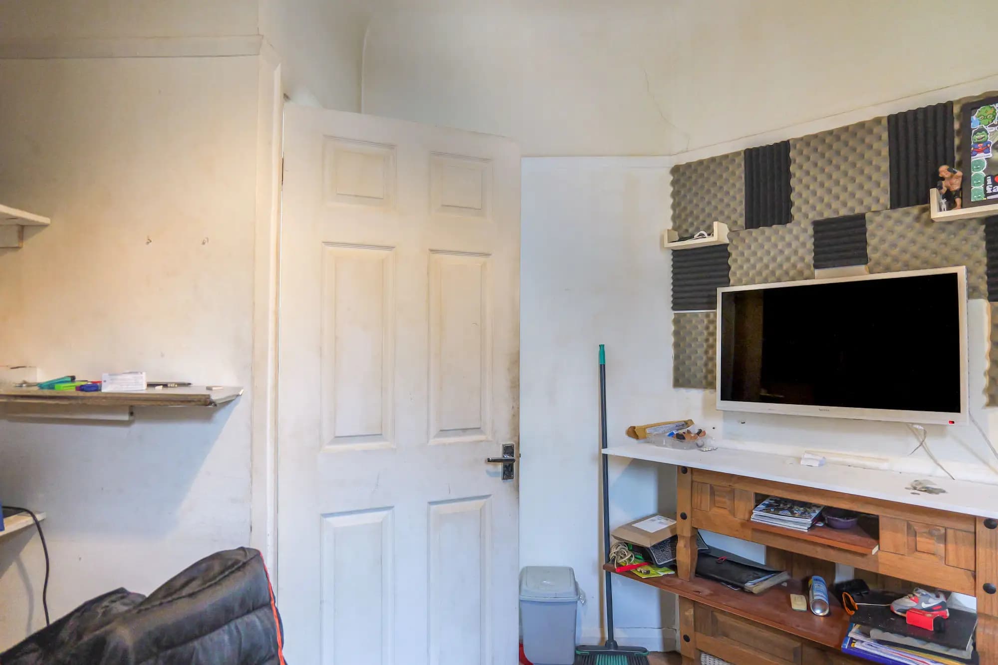 property photo 9 of 23