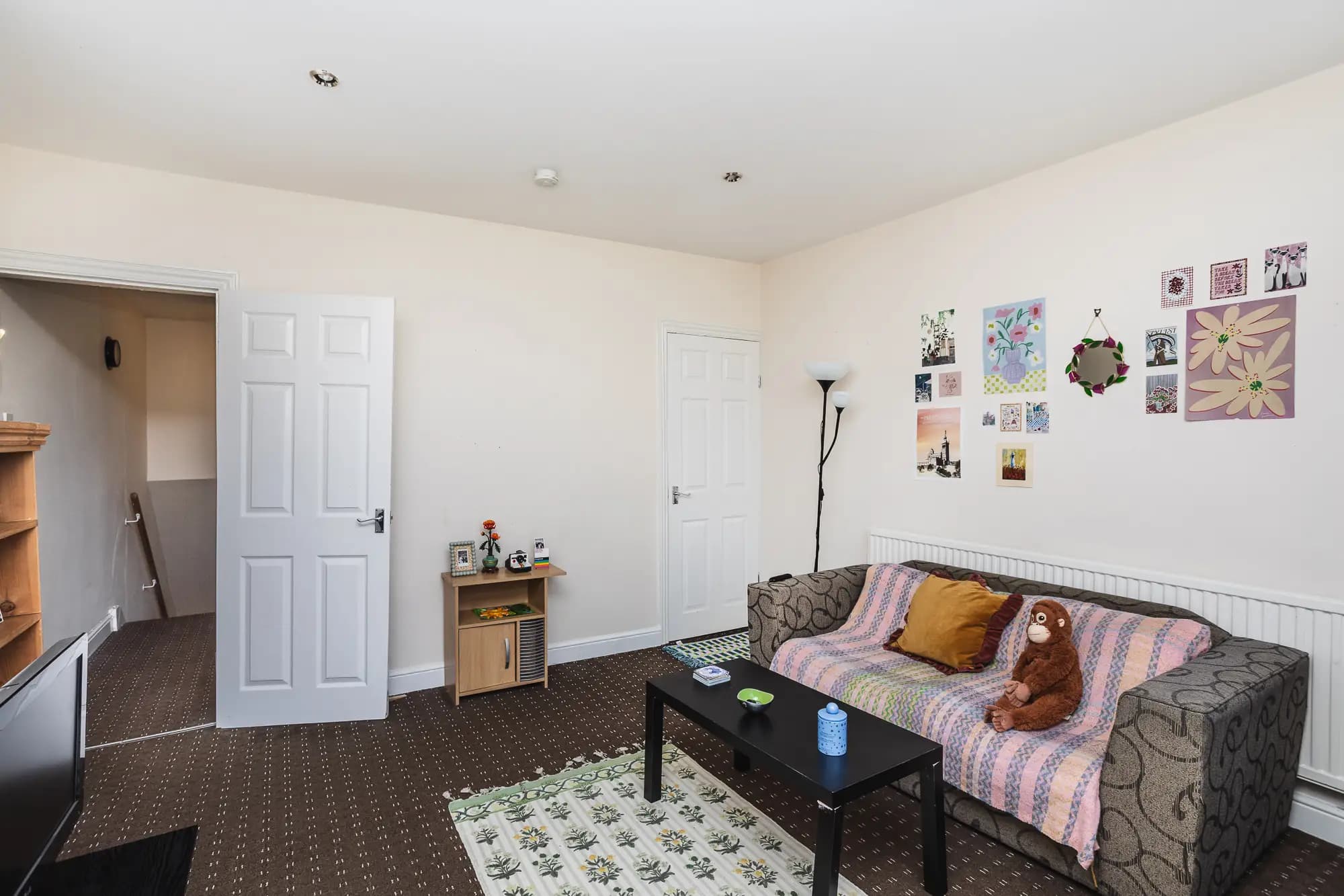 property photo 4 of 18