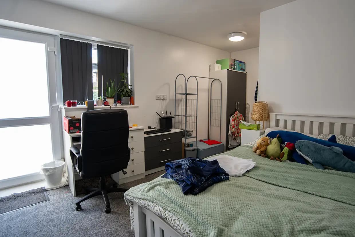 property photo 16 of 37