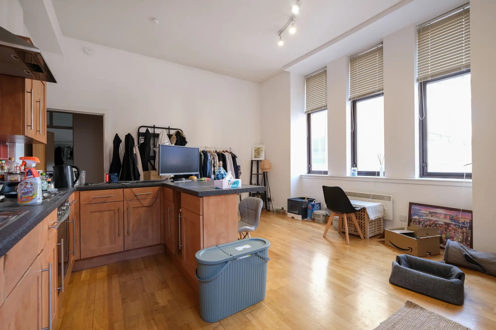 property photo 4 of 16