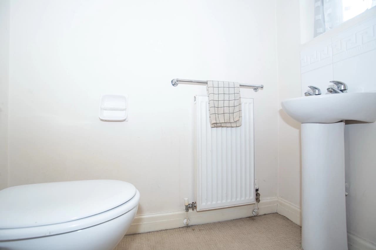 property photo 14 of 31