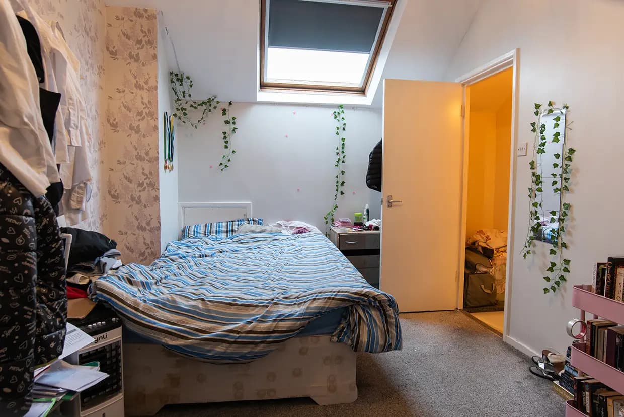 property photo 18 of 25