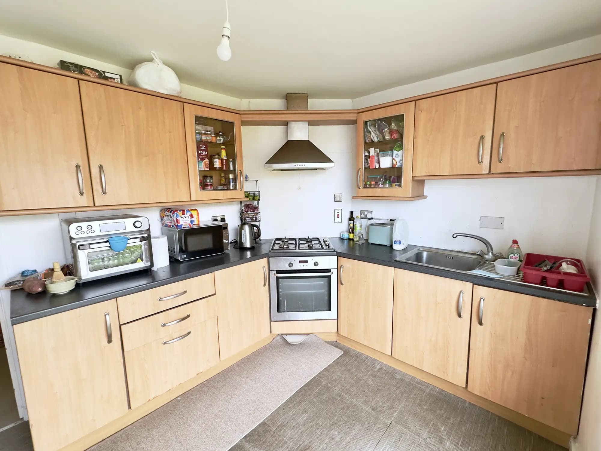 property photo 5 of 16