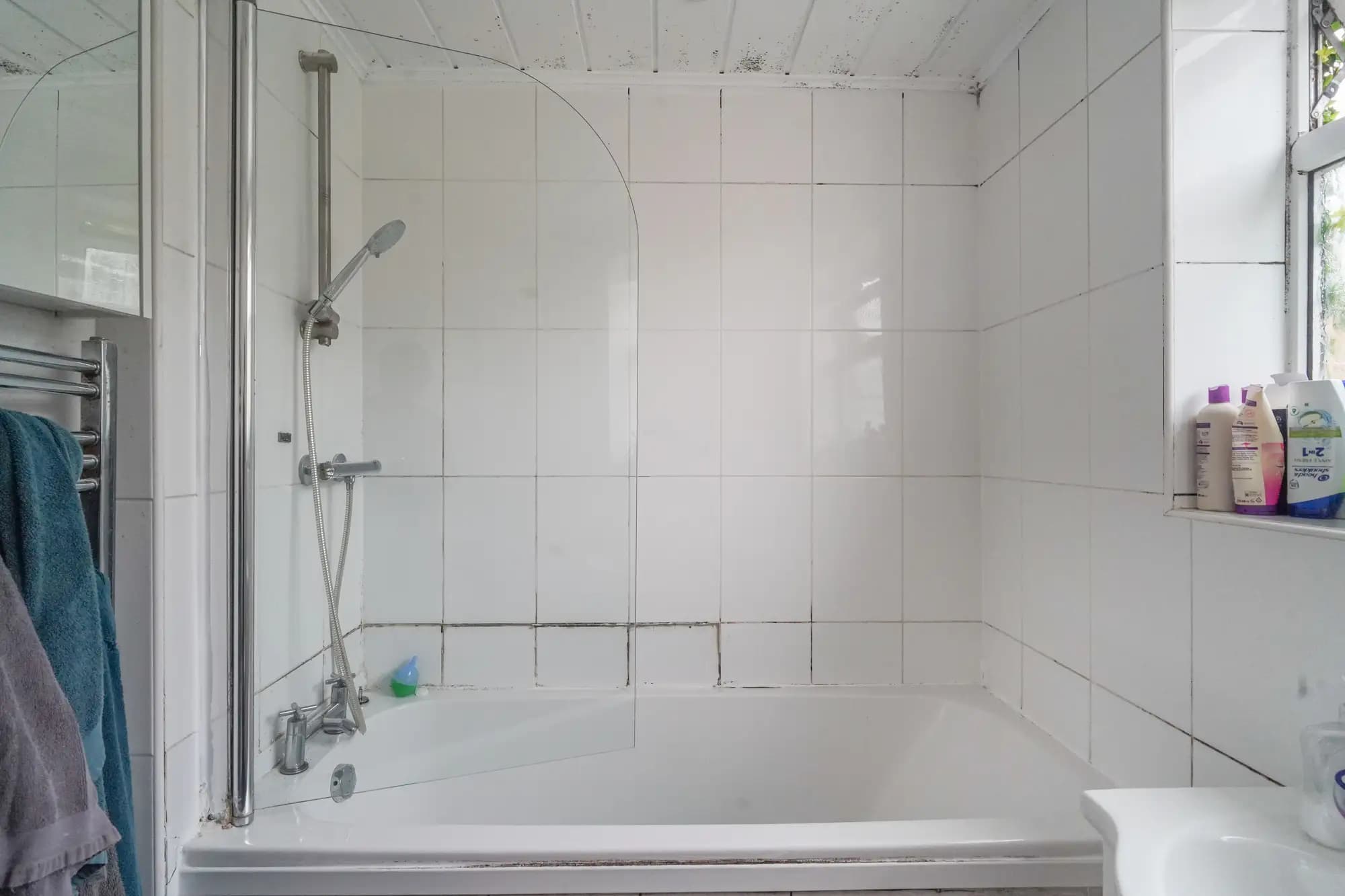 property photo 9 of 33
