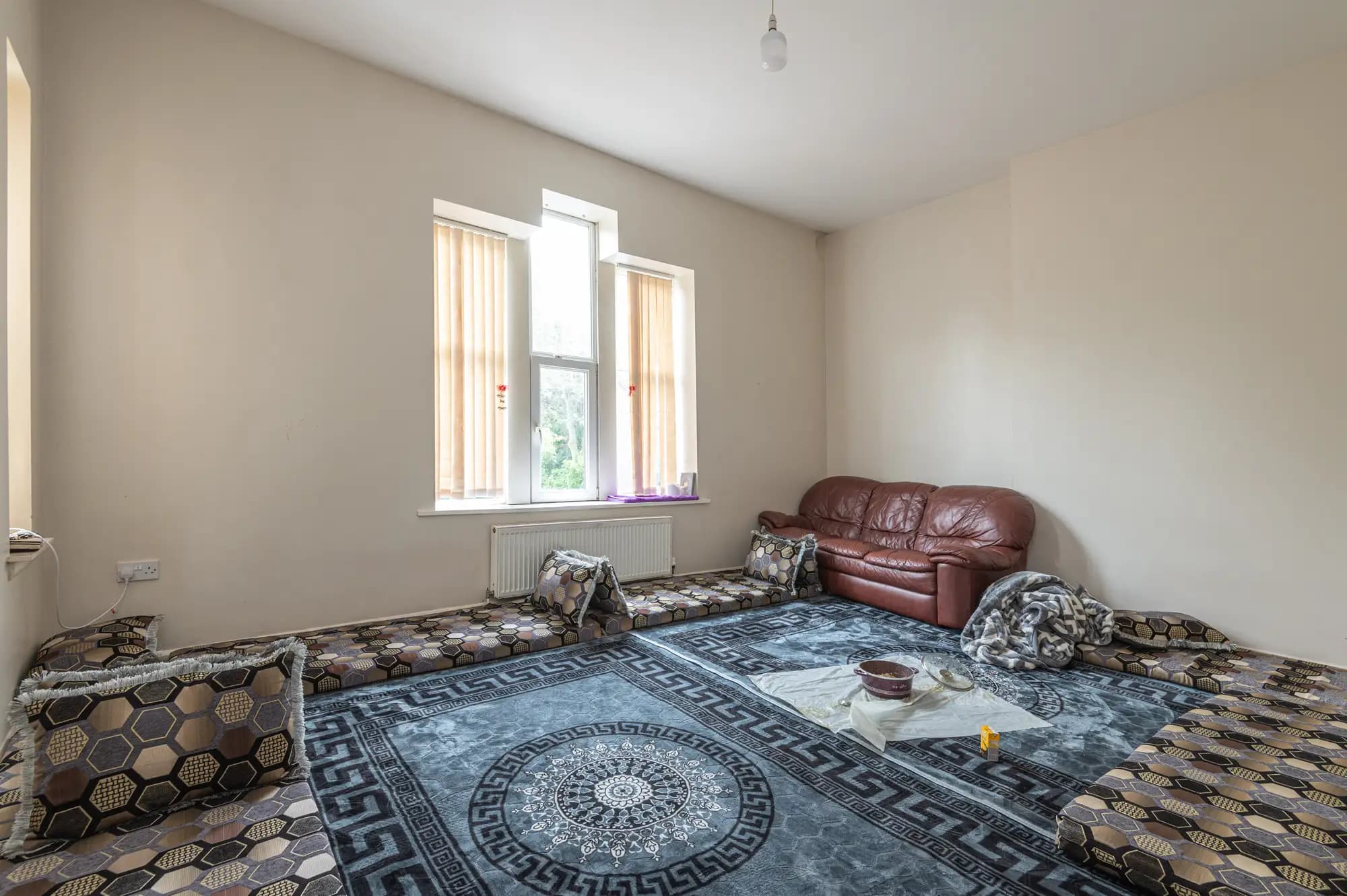 property photo 6 of 10