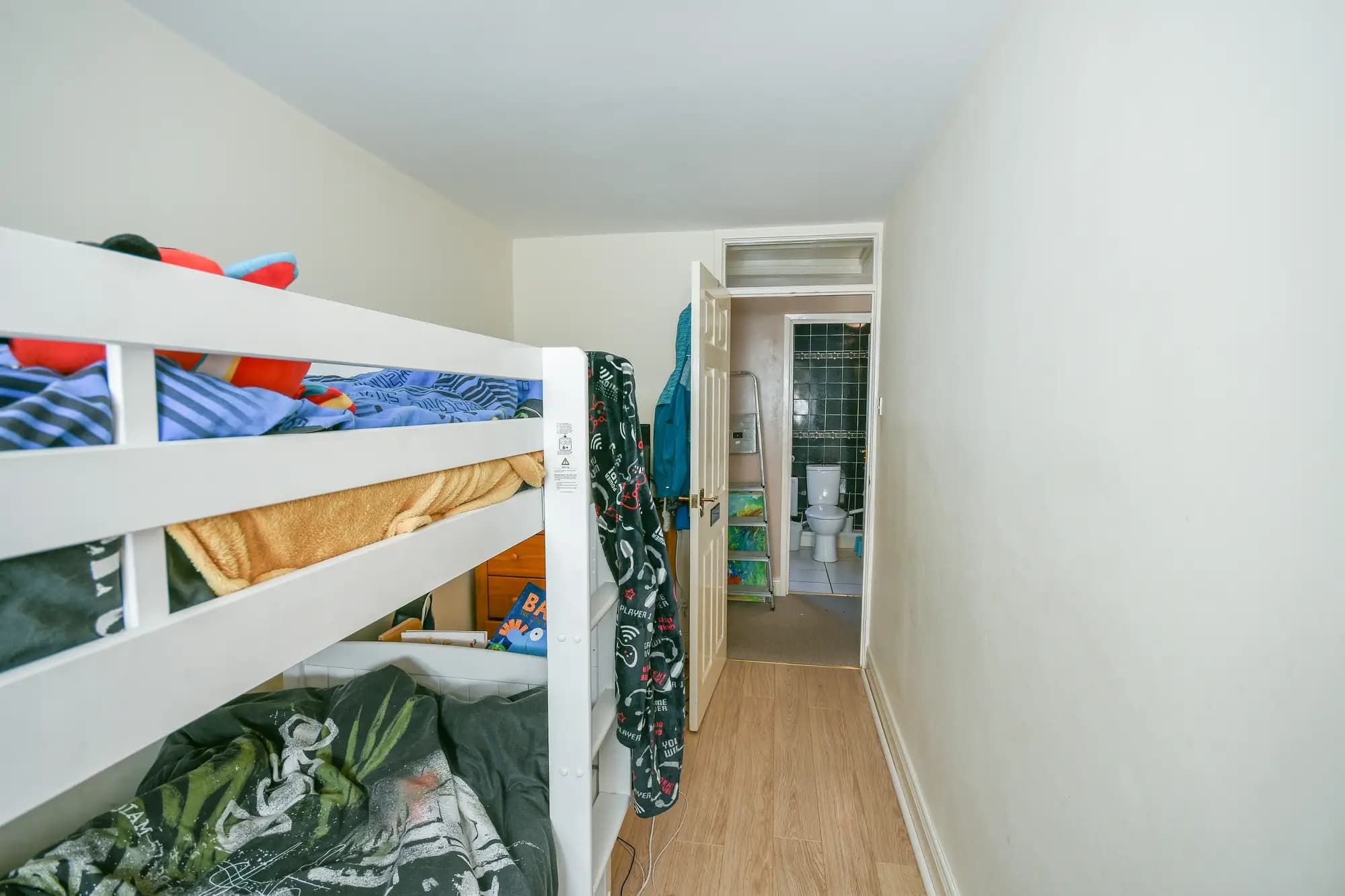 property photo 14 of 19