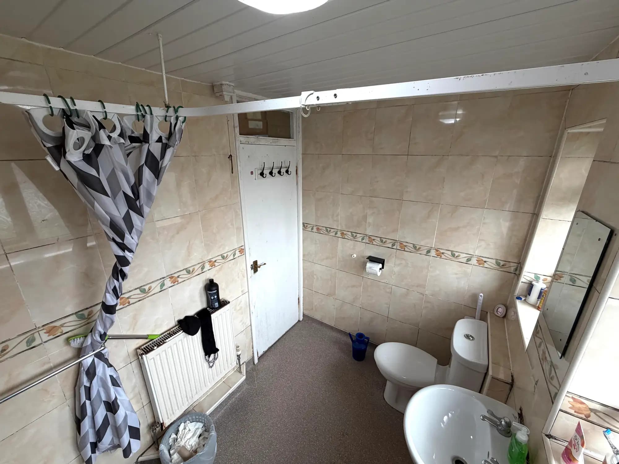 property photo 13 of 35