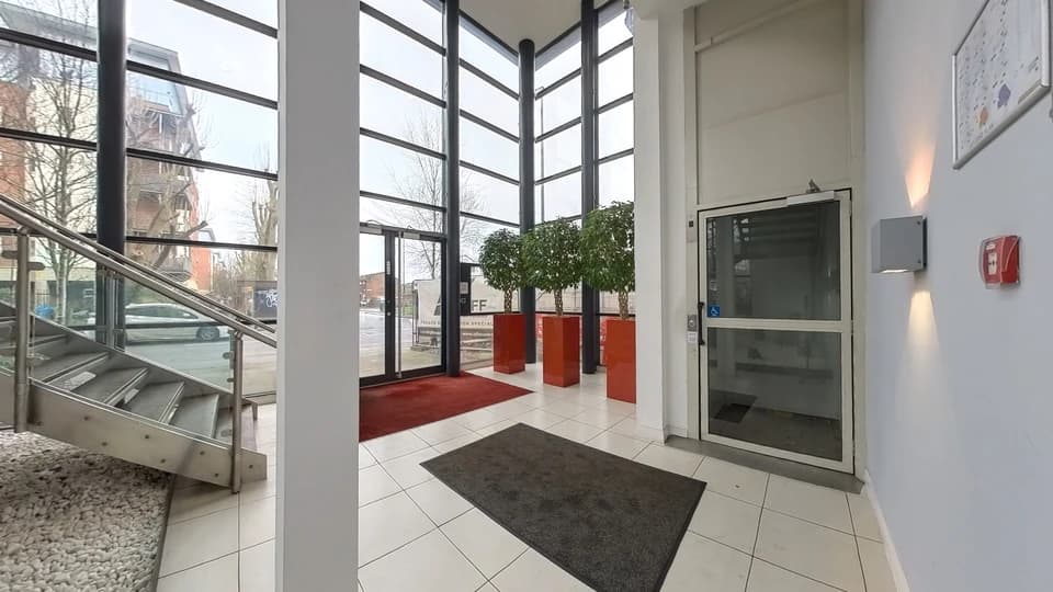 property photo 18 of 21