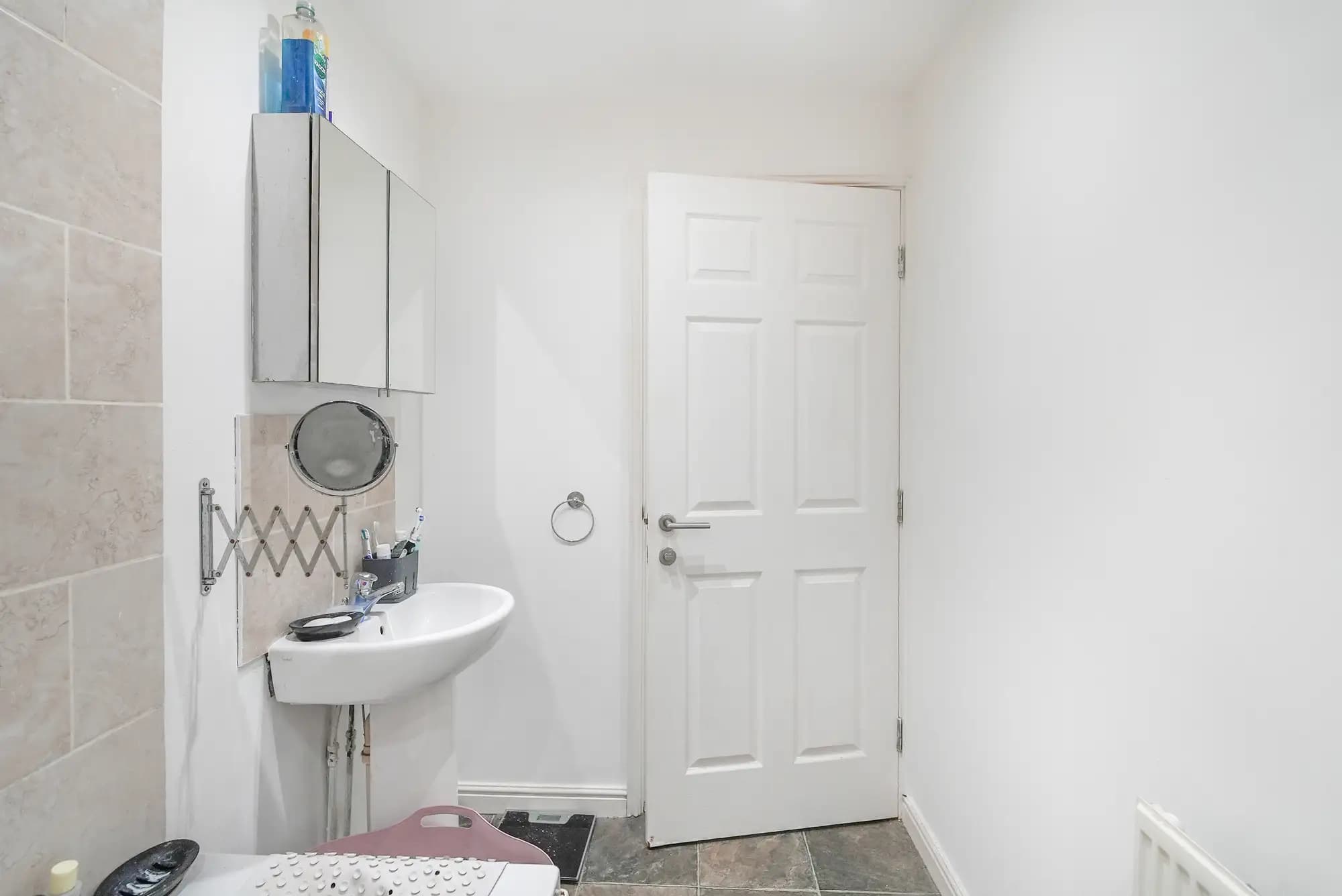 property photo 6 of 20