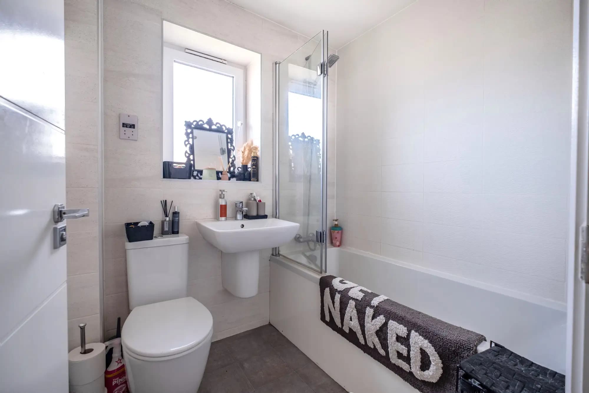 property photo 11 of 25